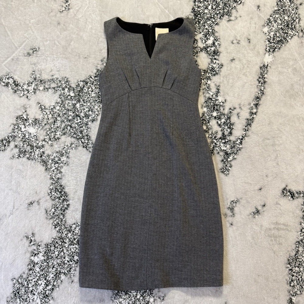 Mod Cloth Dress Womens Size S Gray Sleeveless Sheath  Knee Length Stretch V Neck